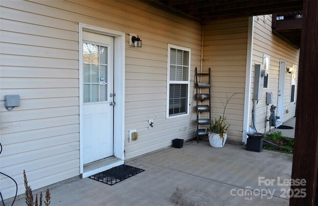 Building Photo - 9712 Walkers Glen Dr NW