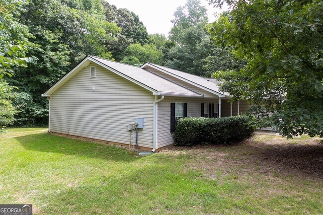 Building Photo - 2804 James Henry Dr