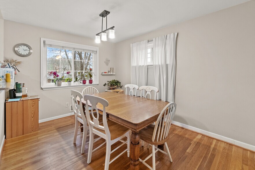 Building Photo - 212 Rollins Ave