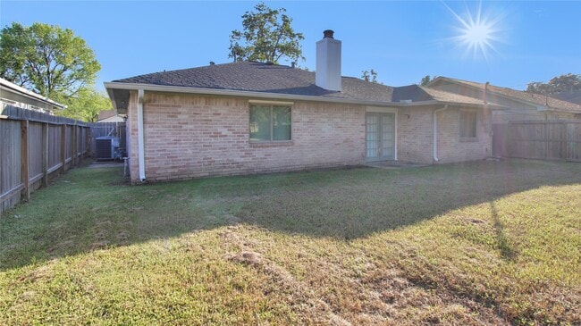 Building Photo - 11110 Holly Hill Ln