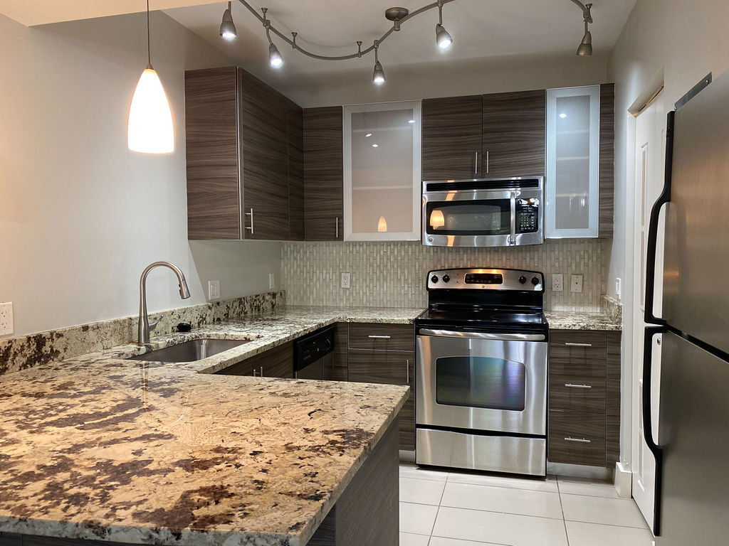 Building Photo - 64 Isle of Venice Dr