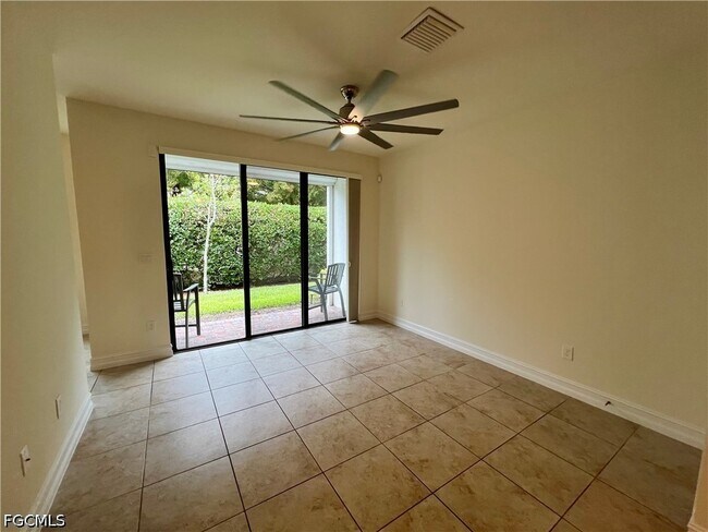 Building Photo - 15850 Portofino Springs Blvd