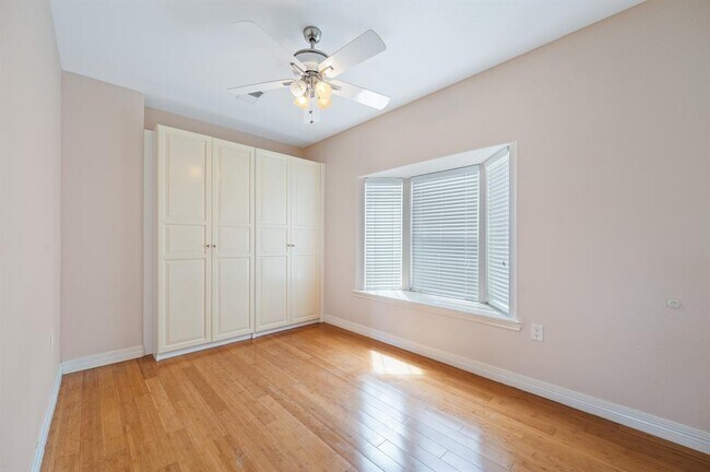 Building Photo - 13819 Lakeview Meadow Dr