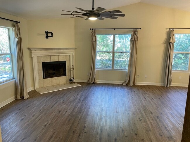 Building Photo - 1901 Faulk Dr