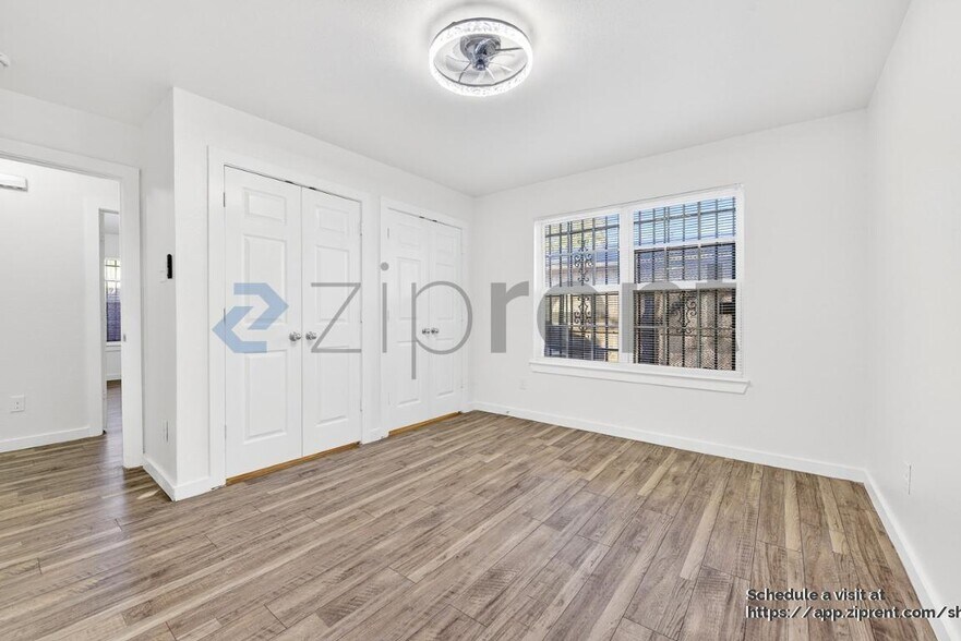 Building Photo - 3226 Navaro St