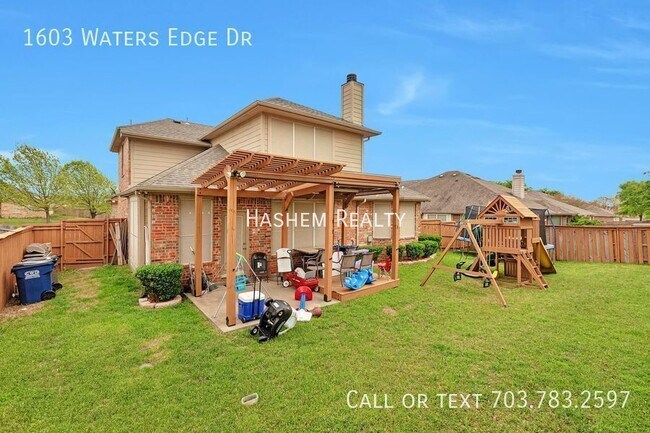 Building Photo - 1603 Waters Edge Dr