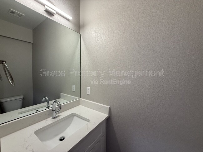 Building Photo - 2820 W 53rd Ave