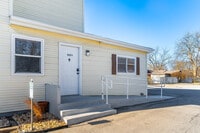 Building Photo - 433 W Grand St