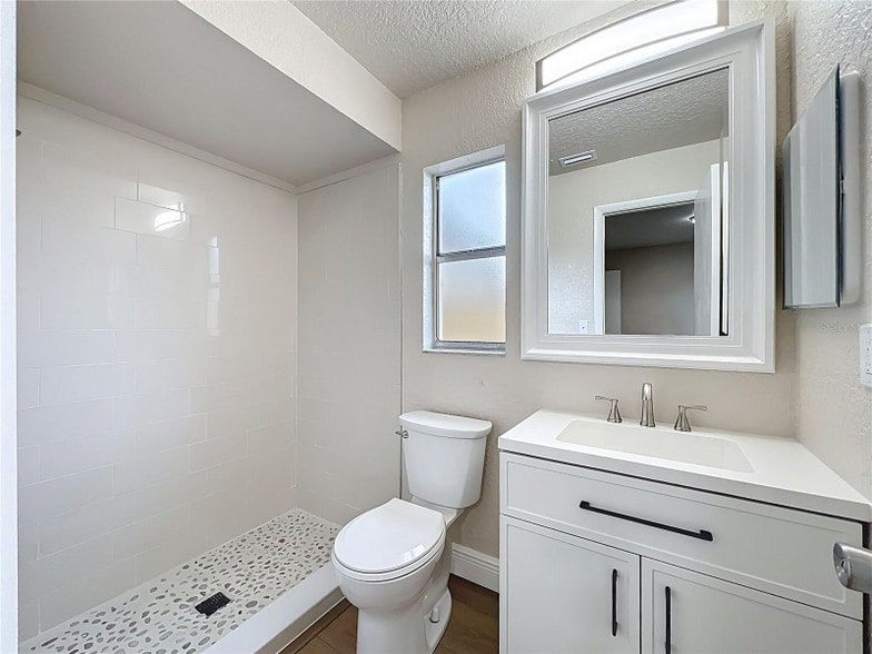 Building Photo - 6511 3rd Ave NE