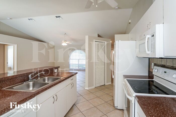 Building Photo - 17536 Oriole Rd
