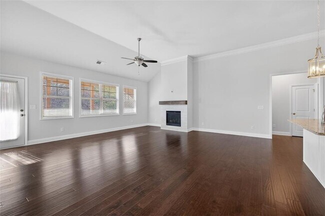 Building Photo - 3861 Heirloom Loop Ct NE