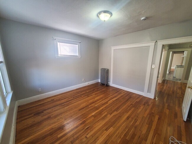 Building Photo - 79 Rosseter St