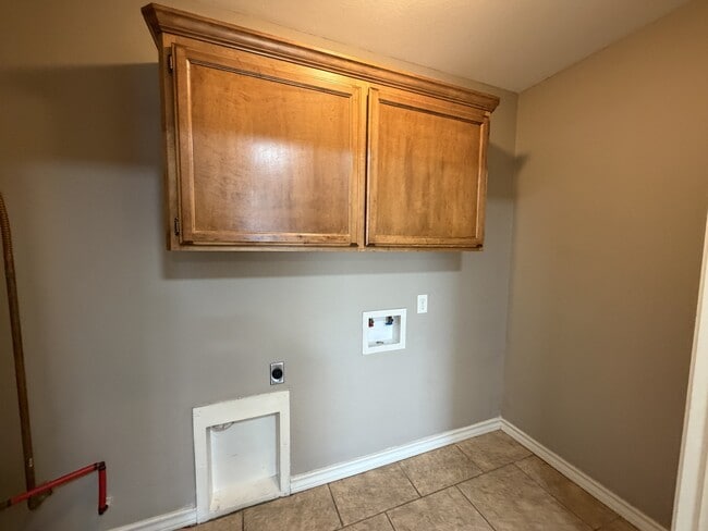 Building Photo - 2415 Laurel St