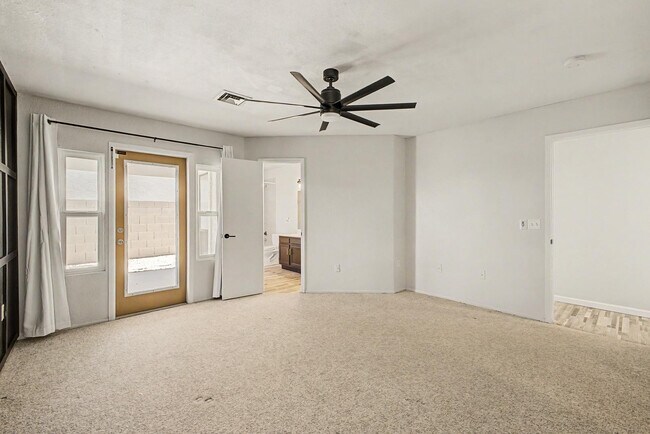 Building Photo - 4812 E Gary St