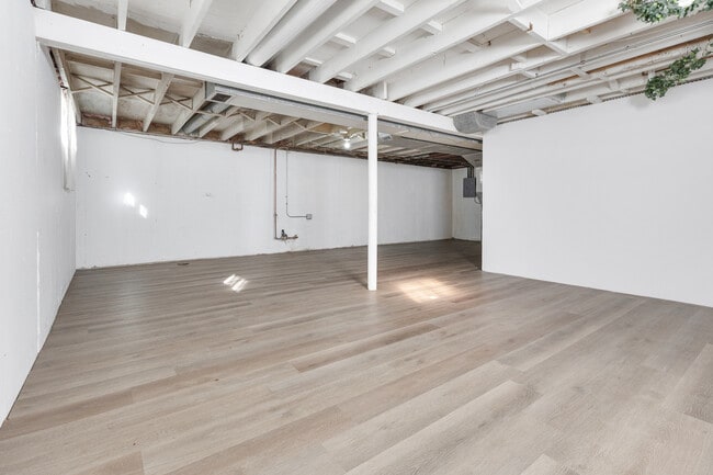 Building Photo - 301 Mill St