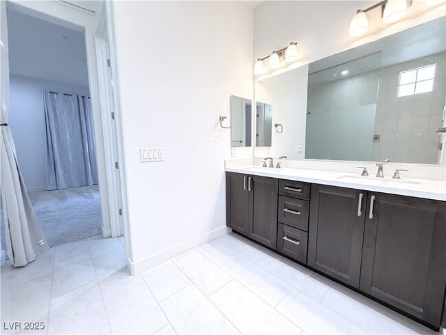 Building Photo - 724 Omaggio Pl