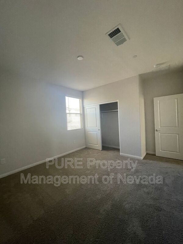 Building Photo - 9339 Observatory St
