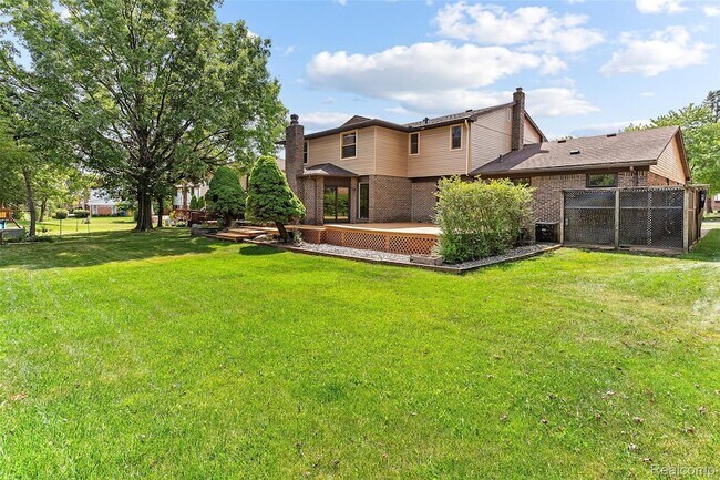 Building Photo - 3312 Palm Aire Ct
