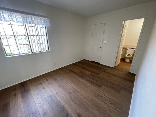 Building Photo - Jess Ranch- 55+ Gated Senior Citizen Community, Refurbished 2 Bedrooms, 2 Bathrooms,  Appliances ...