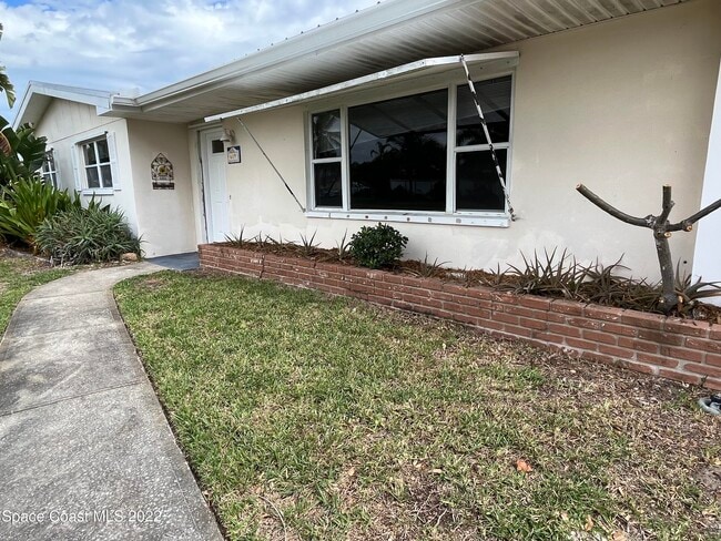 Building Photo - 619 Rosada St