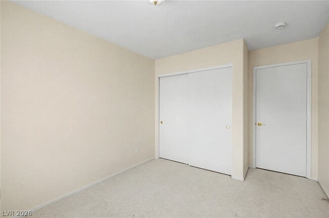 Building Photo - 3385 Wayward Ct