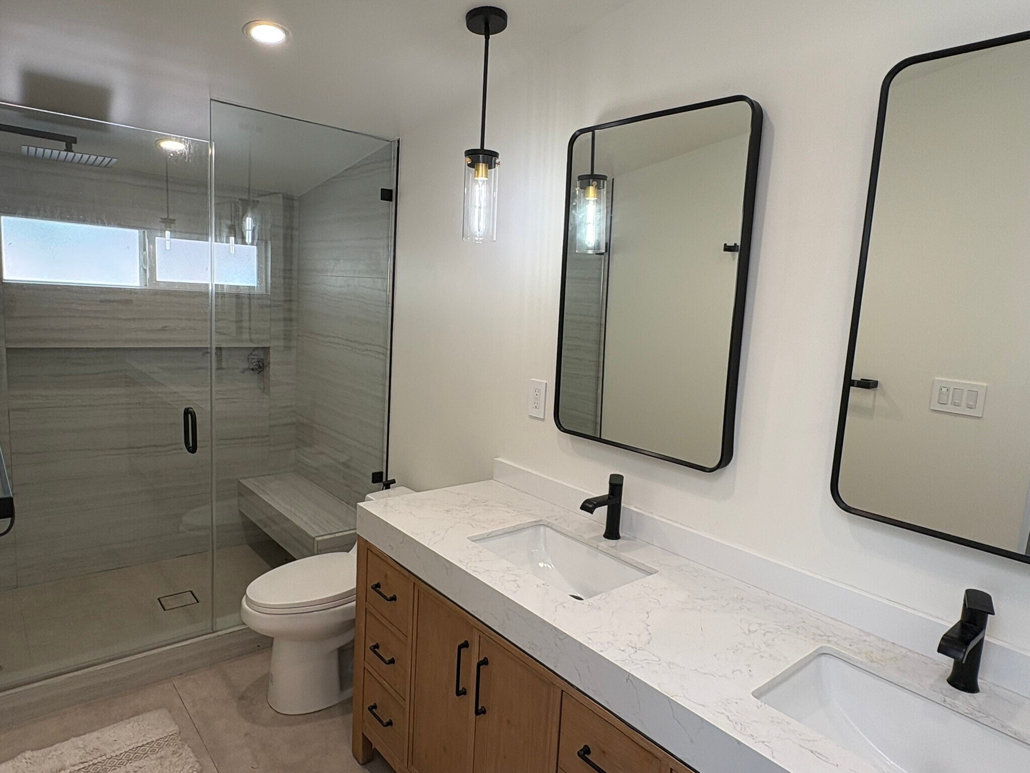 Building Photo - 4236 Ellenita Ave