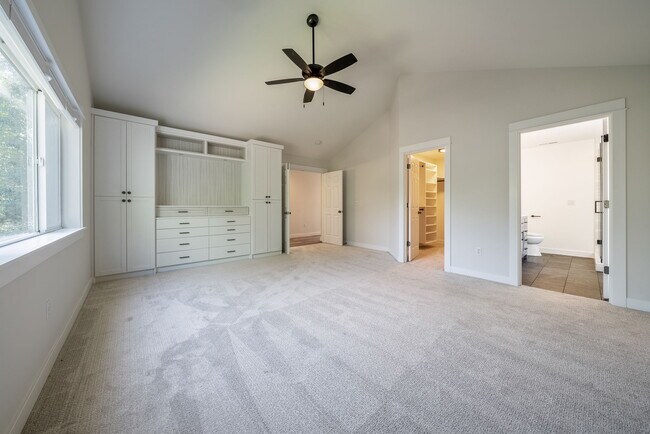 Building Photo - 2956 NW Chardonnay Ln