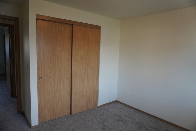 Building Photo - Well Maintained Single Level Home for Lease in Kelso