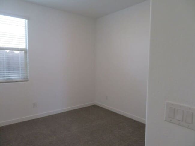 Building Photo - ****$500 off December Rent****Beautiful 5 Bedroom 3 Bath In Mystic at Lake Pleasant