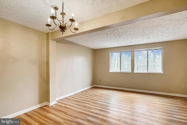 Building Photo - 5857 Clarendon Springs Pl
