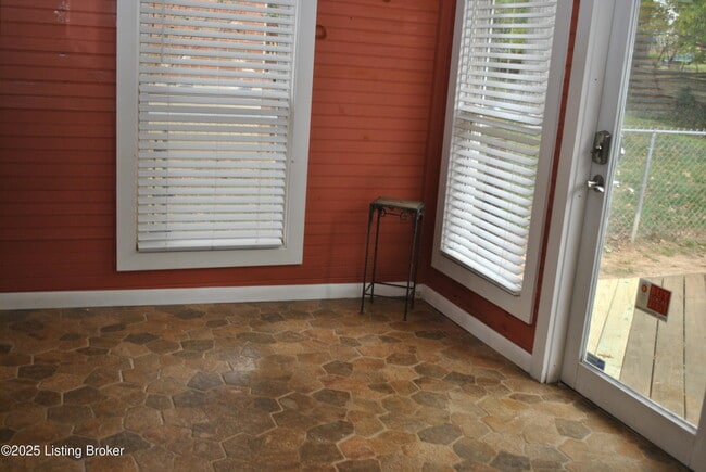 Building Photo - 12011 Brookmoor Dr