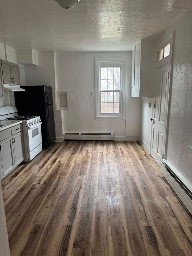 Building Photo - Available Now - York City SD