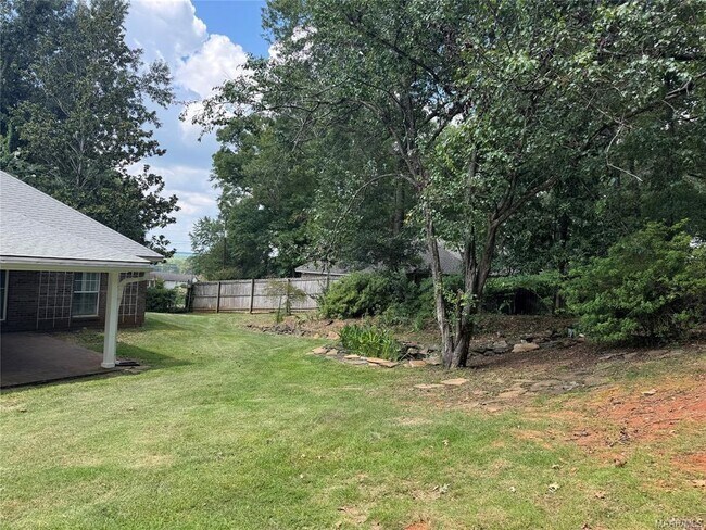 Building Photo - 810 Carter Rd