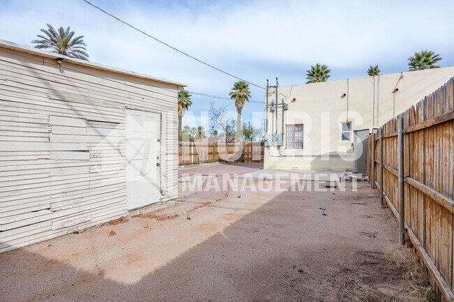 Building Photo - Adorable Private One Bedroom, One Bathroom...