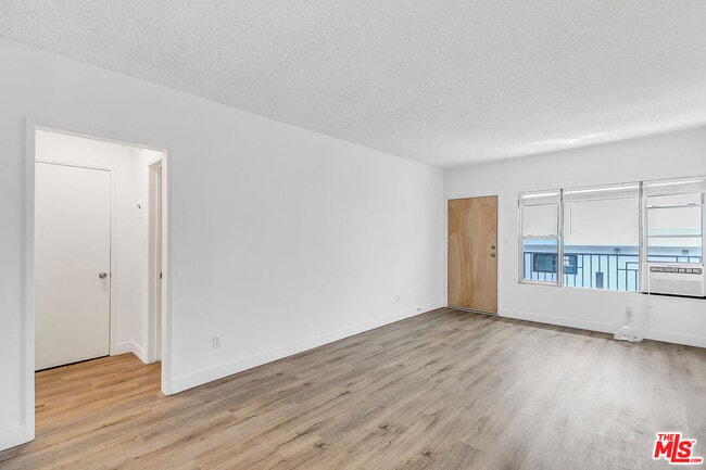 Building Photo - 1812 N Gramercy Pl