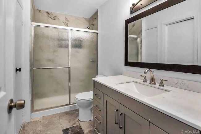 Building Photo - 44 University Heights Dr