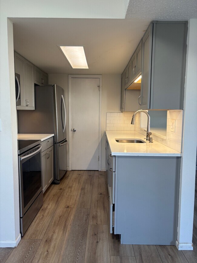 Building Photo - 22 Amesbury St