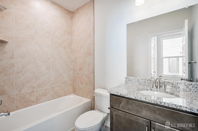 Building Photo - 628 Sadie Cir