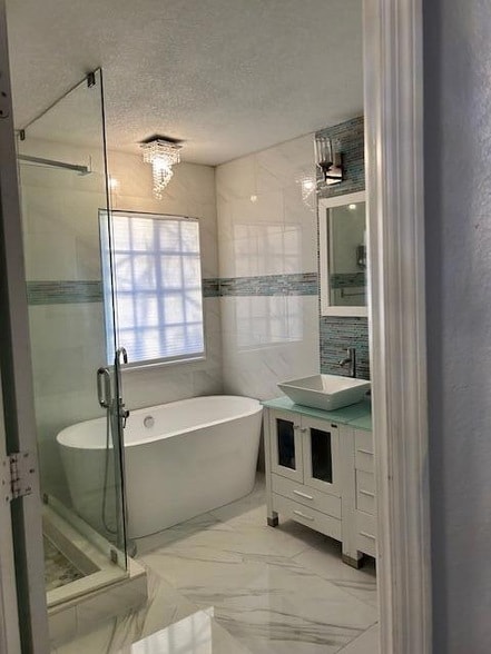 Building Photo - 1305 Lucaya Dr