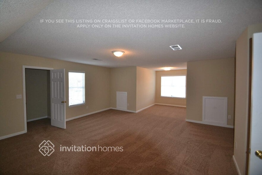 Building Photo - 624 Granite Trce