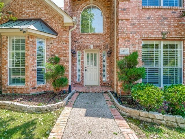 Building Photo - 6428 Glenhollow Dr