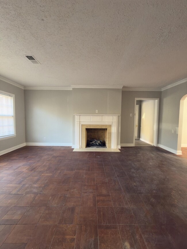 Building Photo - 3443 Barron Ave