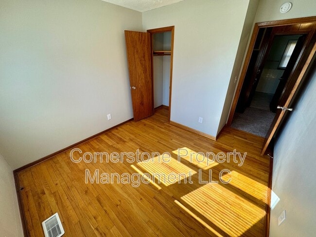 Building Photo - 202 W Bridge St