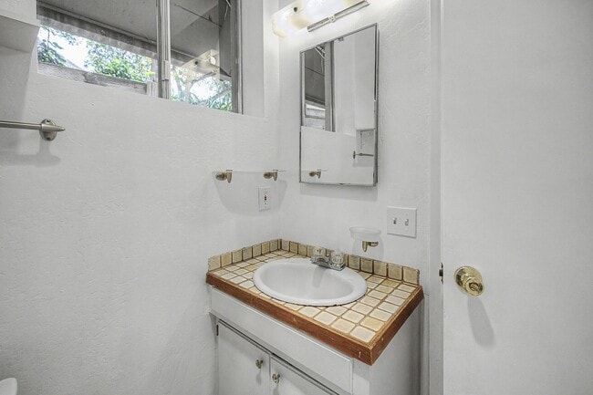 Building Photo - Sunny Carmel Valley Guest House (Lower Level of Main House) - 12 to 18 Month Lease - Available Now