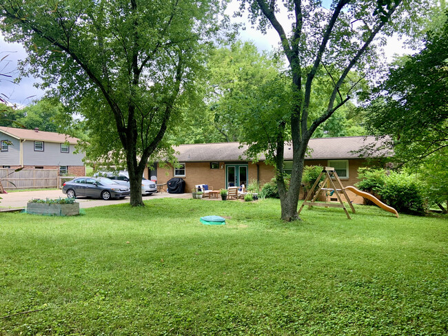 Fenced backyard - 604 Joyce Ln