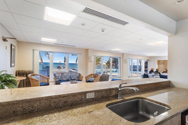 Building Photo - 2066 N Ocean Blvd