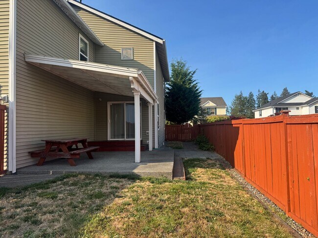Building Photo - DuPont 4-bedroom, 2.5-bath home with A/C