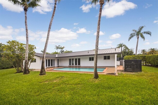 Building Photo - 13240 SW 70th Ave