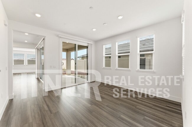 Building Photo - 2231 Oswego St