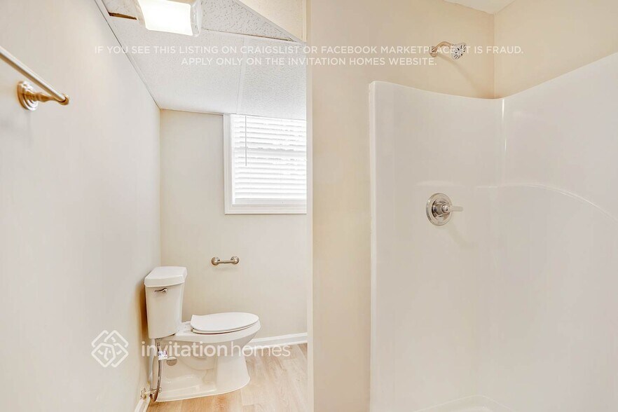 Building Photo - 6106 Shadow Glen Ct SW